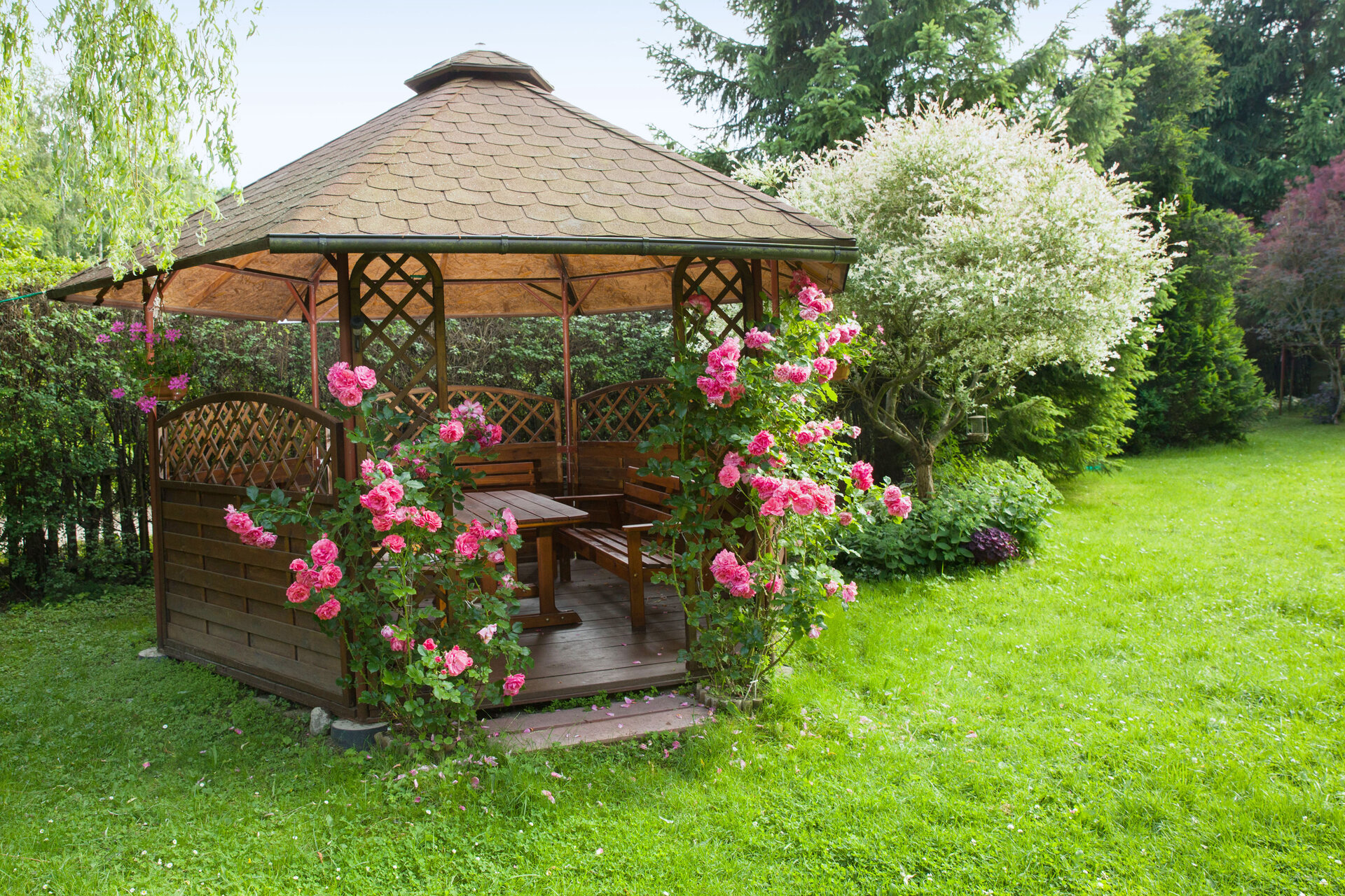 Ein Pavillon für Ihren Garten Diese Aspekte sprechen dafür 2021